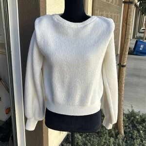 White Crew Neck Sweater with Long Sleeves and Cropped Length